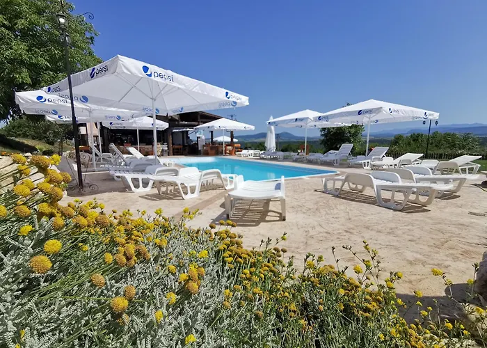 туристически комплекс магура 호텔 2*