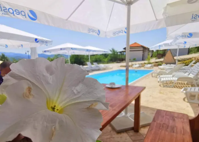 туристически комплекс магура Rabisha